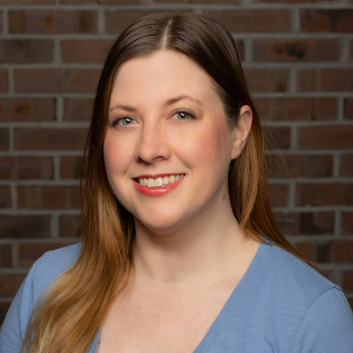 Jane MacManus headshot. Photo credit: Mark Garvin.
