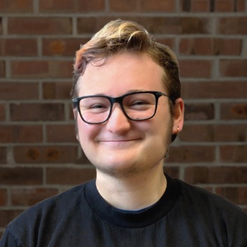 Xander Setchko headshot.