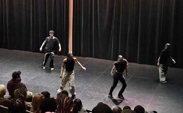Rennie Harris rehearsing with dancers